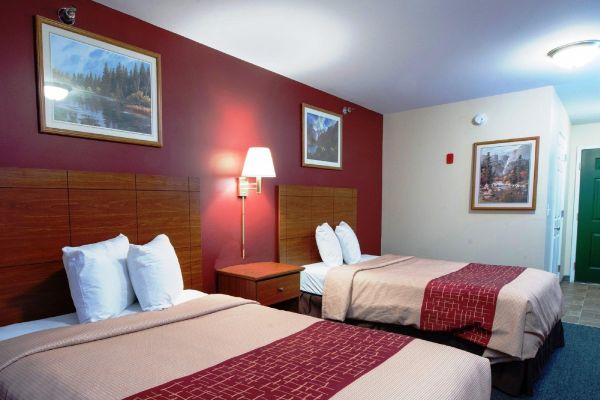 Hotel Red Roof Suites Dickinson